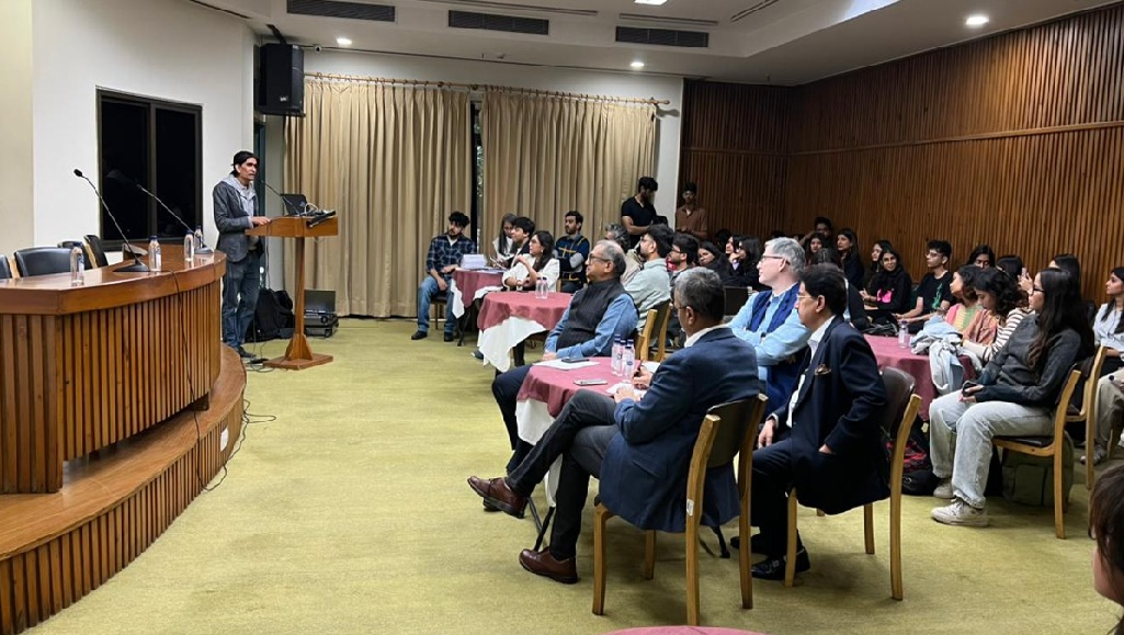 100 Watts Design Studio, Industry Collaboration of World University of Design